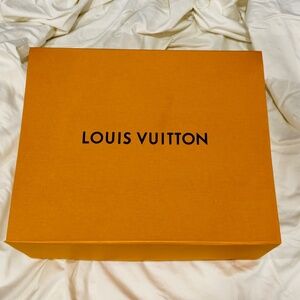 Louis Vuitton Monogram Artsy MM Bag